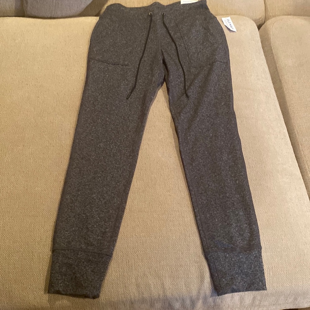 High-Waisted CozeCore Jogger Leggings for Women Old Navy. Super cute NWT!! SizeM